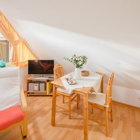 Haus Dwarslooper - Wohnung Luentje Norderney Eksteriør billede
